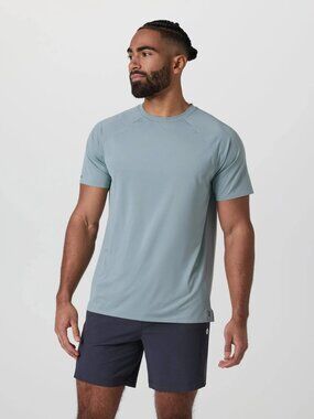 Vuori Viewpoint Performance Tee Men's Large Running Workout Shirt In Lake Blue